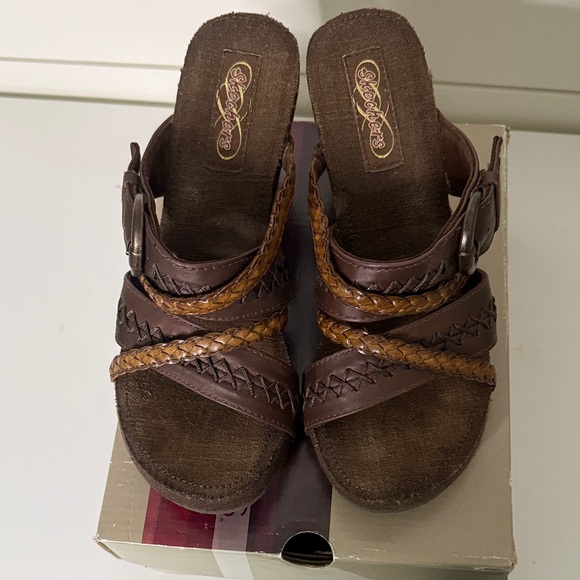 Skechers Women’s Brown Braided Slide Sandals 7 - Picture 5 of 6